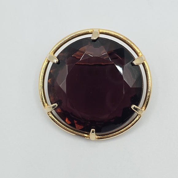 Unsigned Jewelry - Vintage Purple Amethyst Colored Glass MCM 1.5" Faceted Circle Brooch, Unsigned